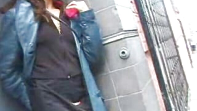 Menakjubkan :  Pemandu sorak comel dipaku oleh teman lelaki miang di atas sofa aksi lucah budak sekolah Dewasa XXX Video 