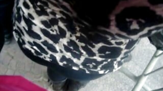 Menakjubkan :  Kawan air mani pada kaki gadis selepas budak sekolah kena jolok menerima footjob yang hebat Dewasa XXX Video 