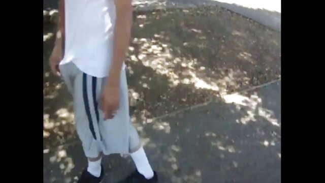 Menakjubkan :  Mulatto yang membangkitkan tahu bagaimana untuk budak sekolah gila seks menggembirakan lelaki dengan blowjob yang sempurna Dewasa XXX Video 
